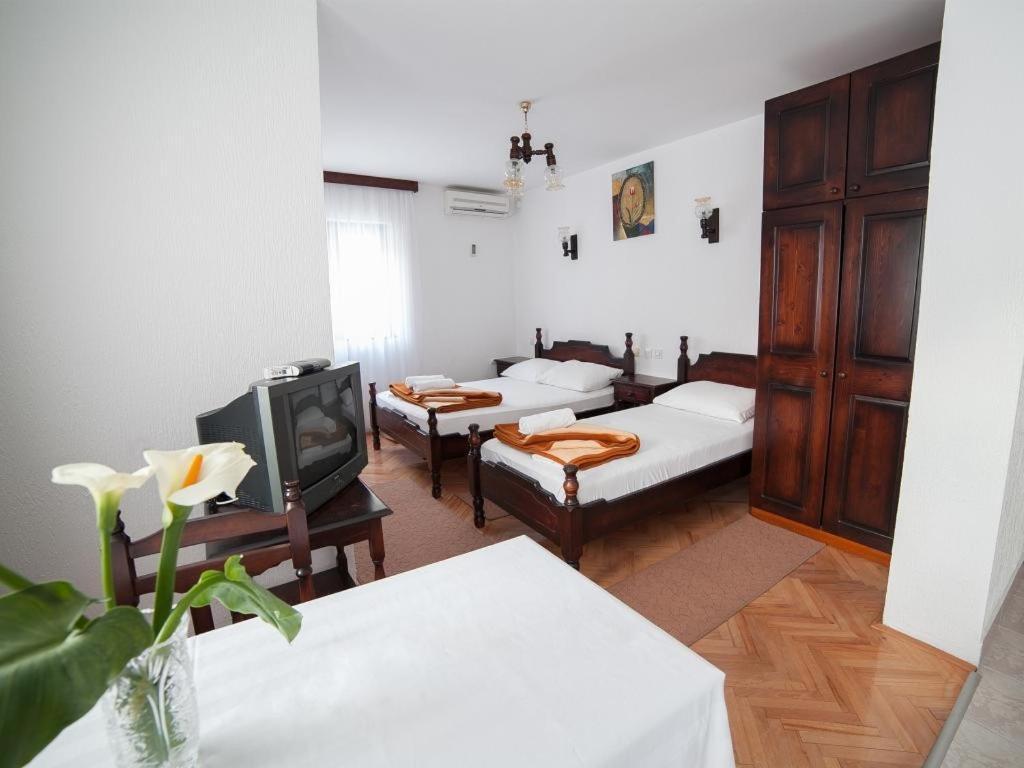 Guest House 4M Petrovac Rum bild