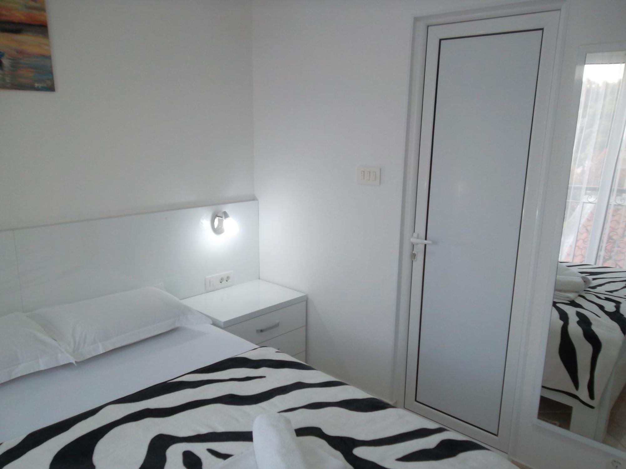 Guest House 4M Petrovac Rum bild
