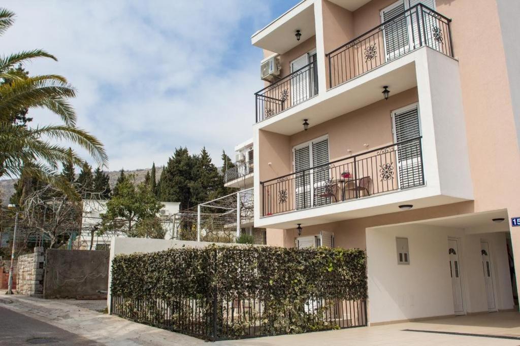 Guest House 4M Petrovac Rum bild