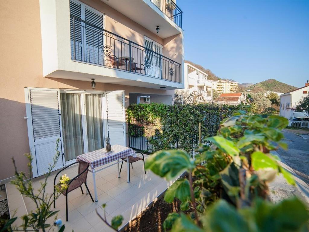 Guest House 4M Petrovac Rum bild
