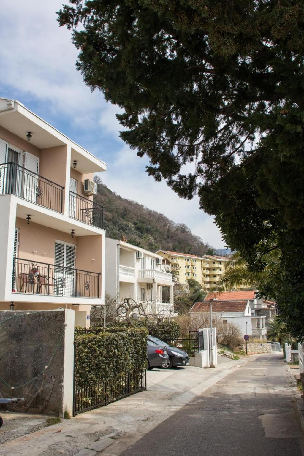 Guest House 4M Petrovac Rum bild