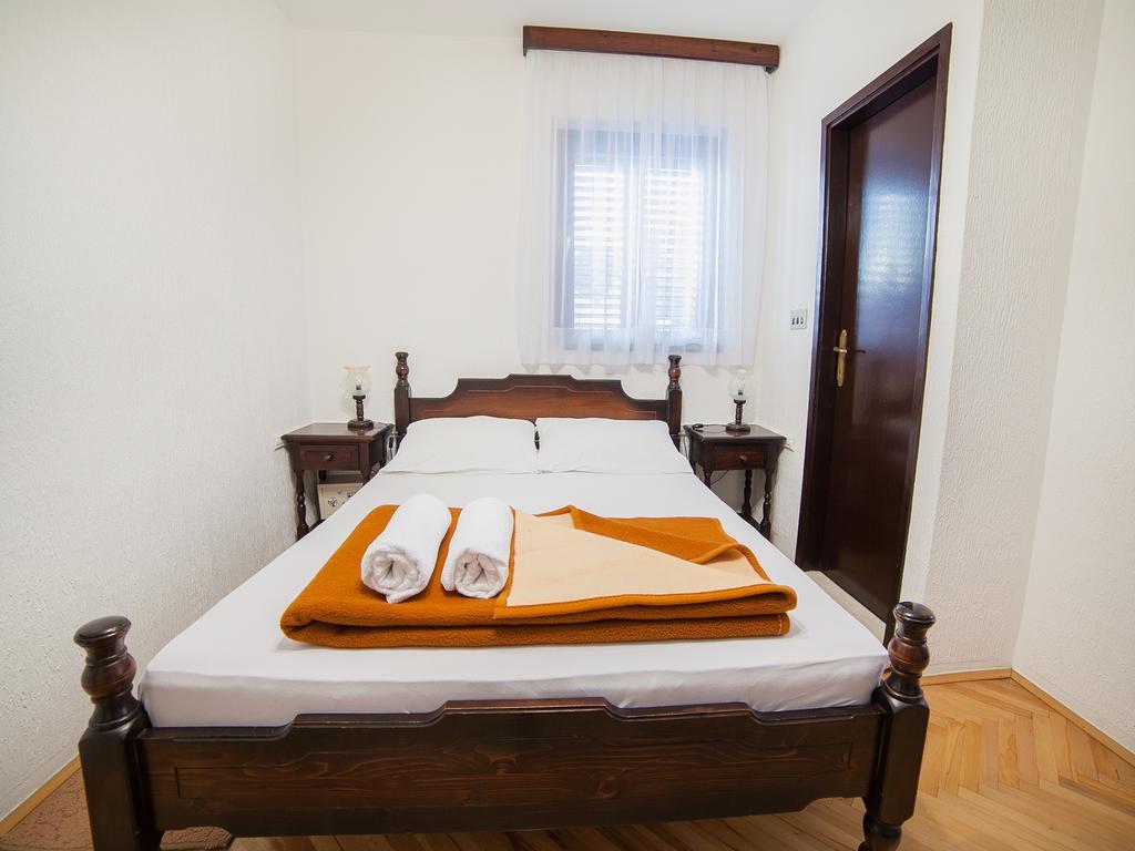 Guest House 4M Petrovac Rum bild
