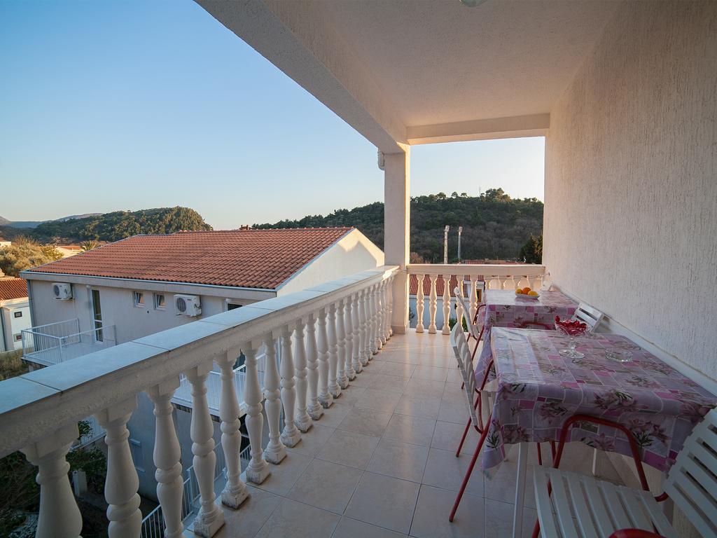 Guest House 4M Petrovac Rum bild